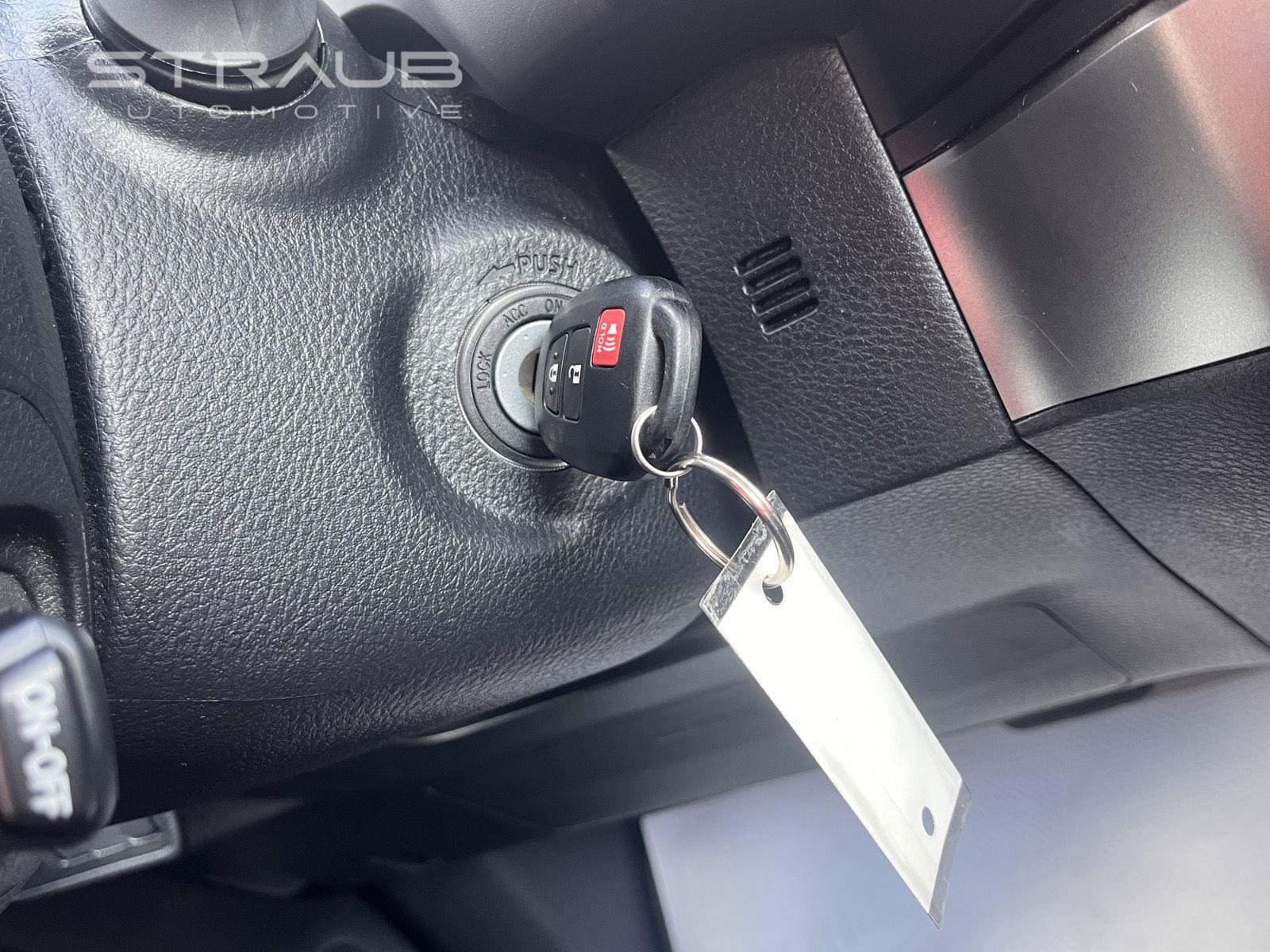 Used 2022 Toyota Tacoma SR AWD/4WD image 32