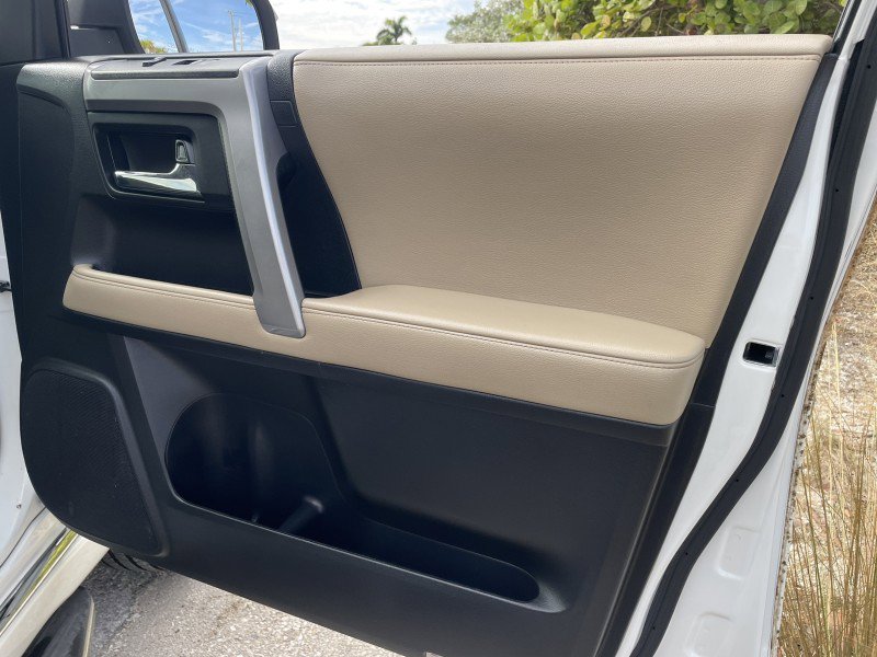 Used 2016 Toyota 4Runner Limited image 25