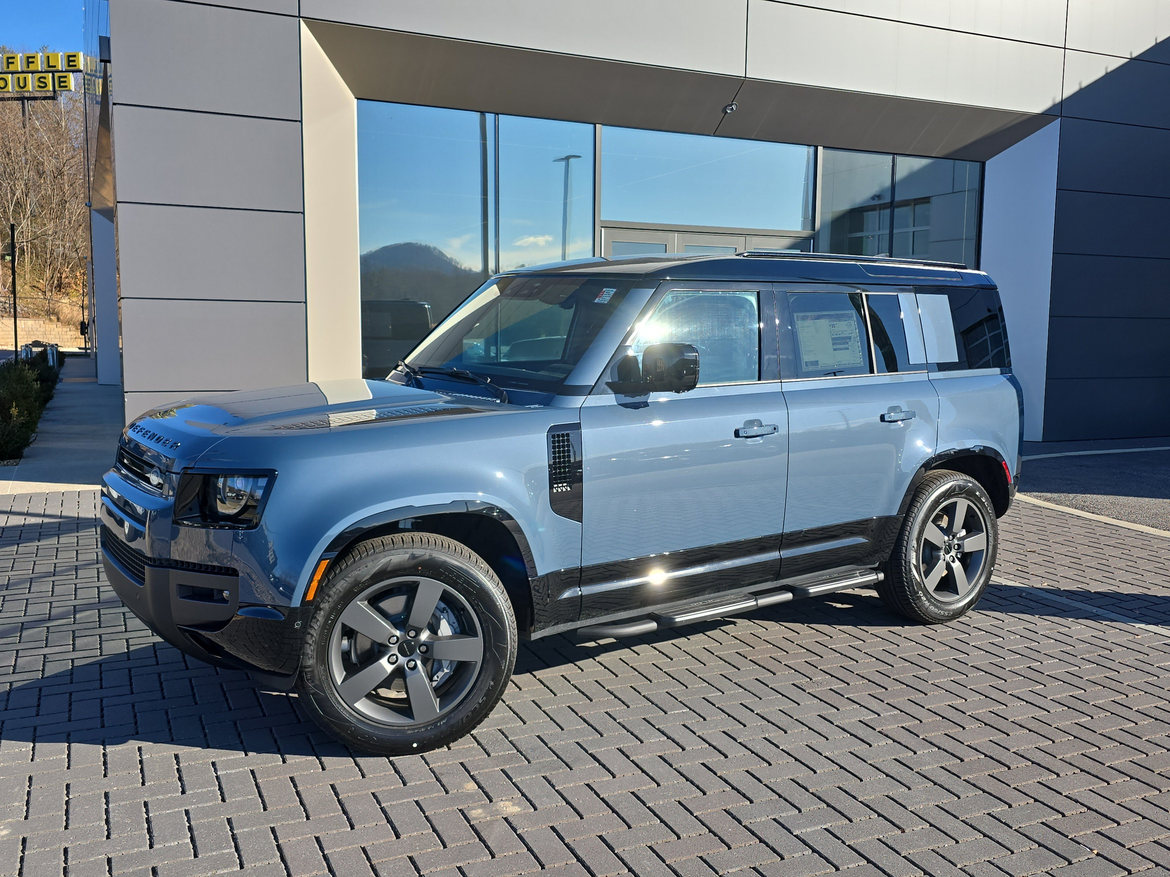Certified 2026 Land Rover Defender 110 X-Dynamic SE AWD/4WD image 2