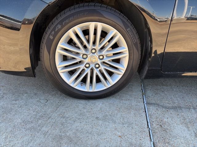 Used 2015 Lexus ES 350 350 w/ Luxury Package image 7