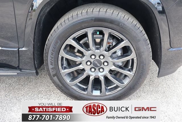 Used 2023 GMC Acadia Denali w/ Black Diamond Edition FWD image 11