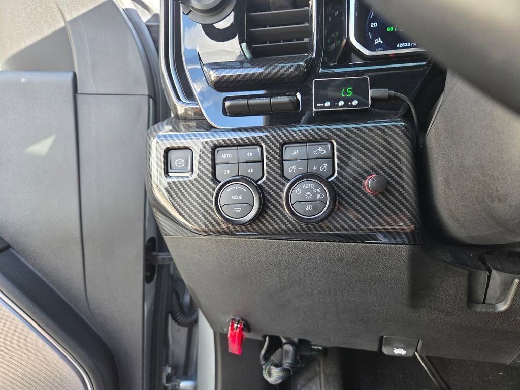 Used 2024 Chevrolet Silverado 2500 High Country w/ High Country Premium Package image 35