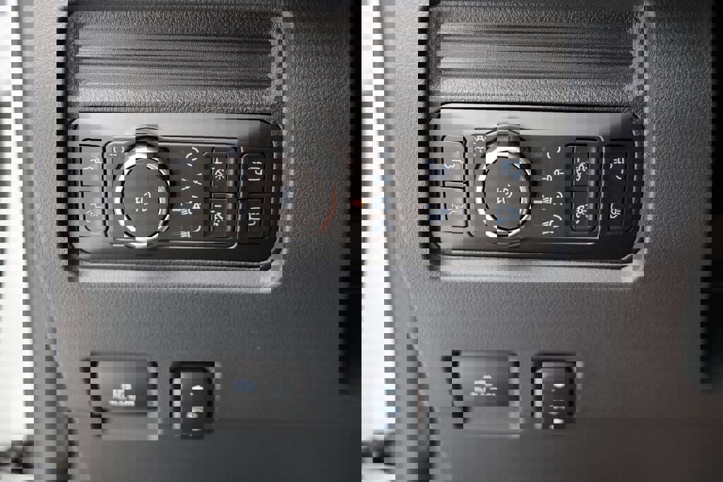 New 2026 Ford F250 Lariat image 30