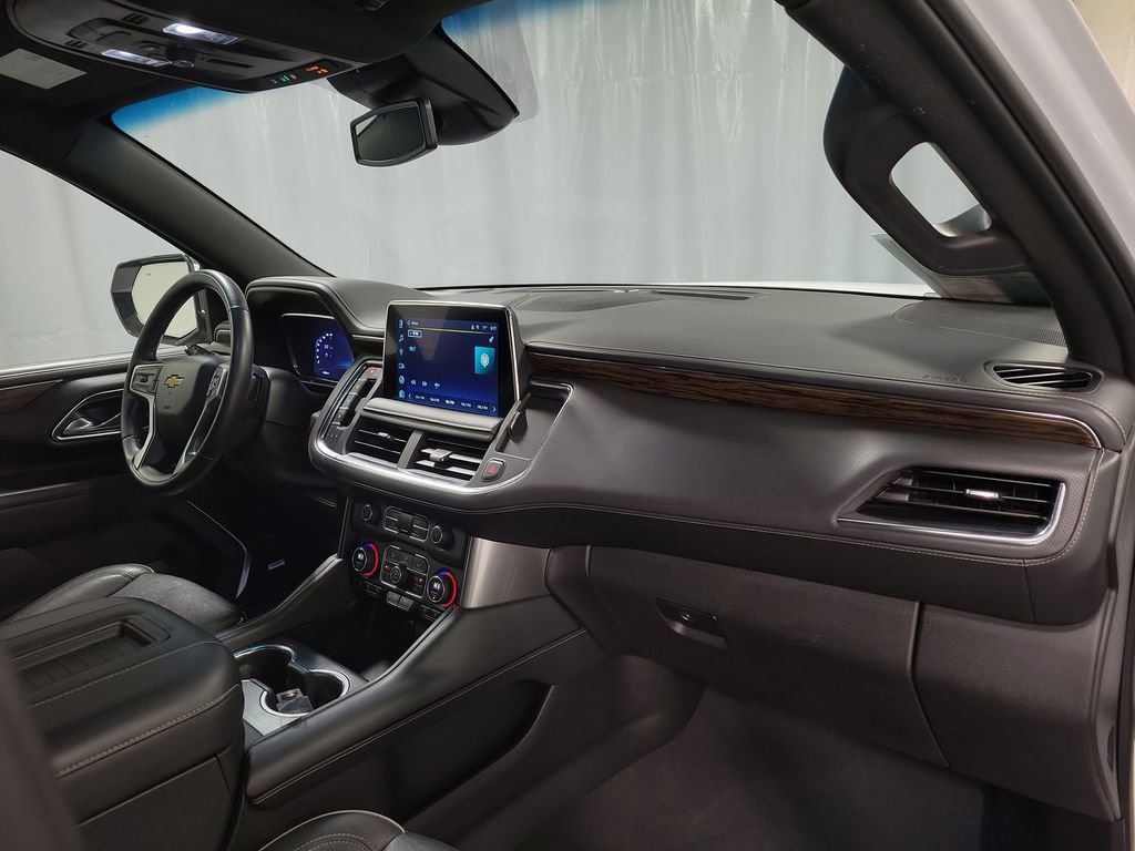Used 2023 Chevrolet Suburban Premier image 29