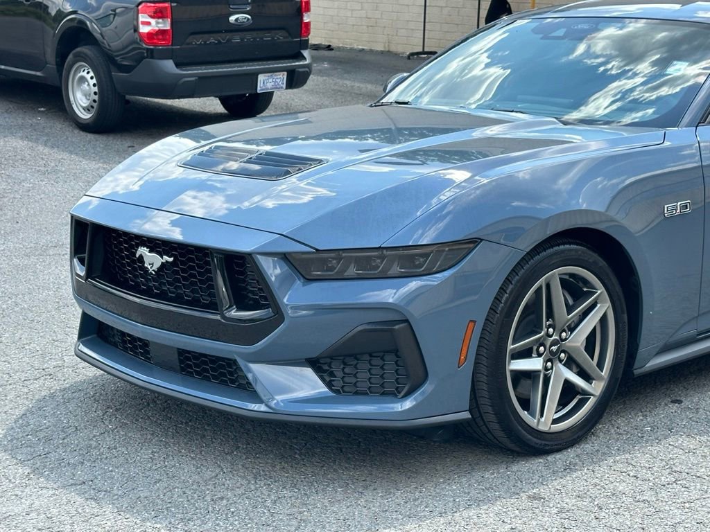 Used 2025 Ford Mustang GT RWD image 30
