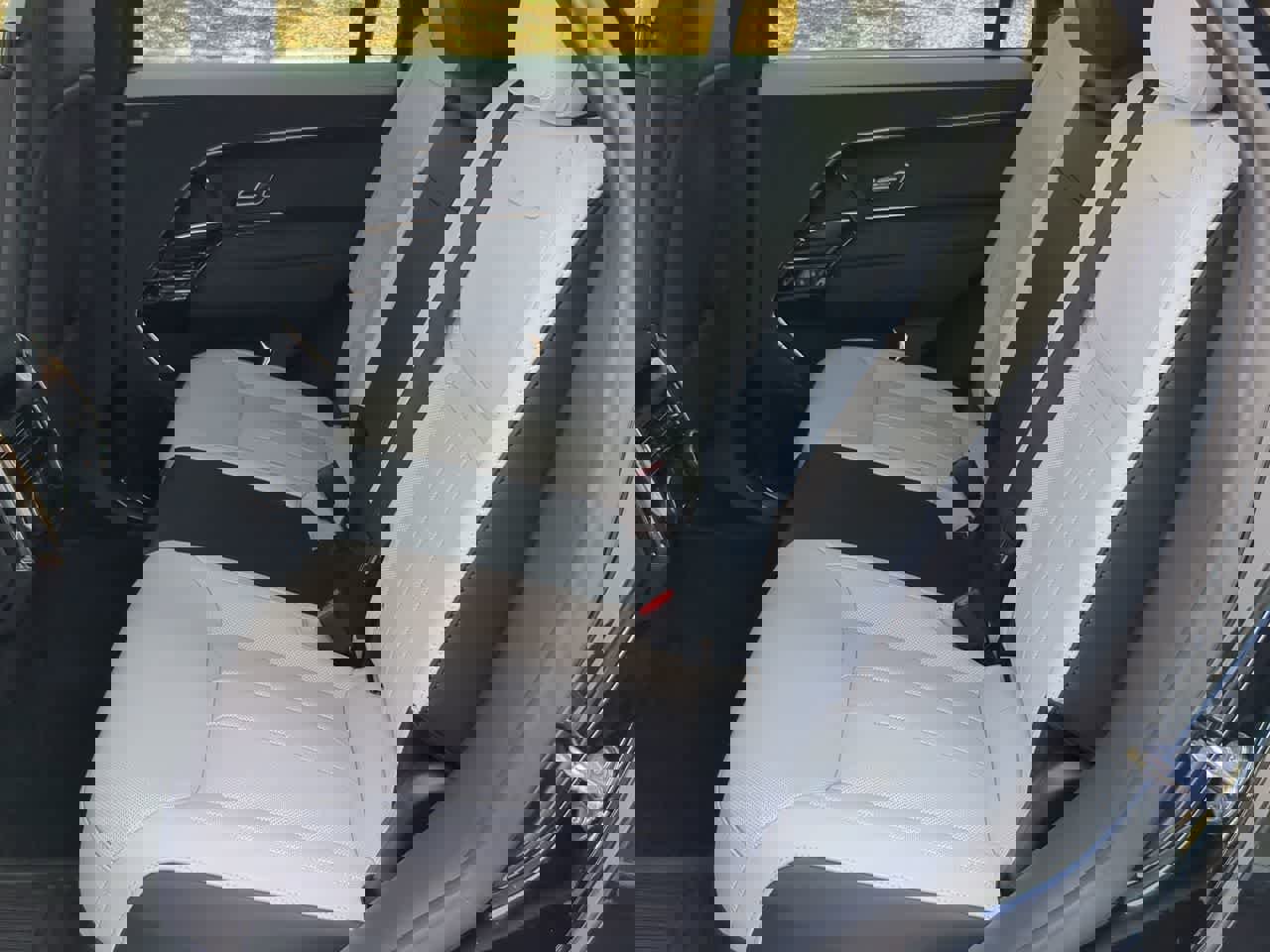 Used 2025 Land Rover Range Rover Sport Dynamic SE image 20