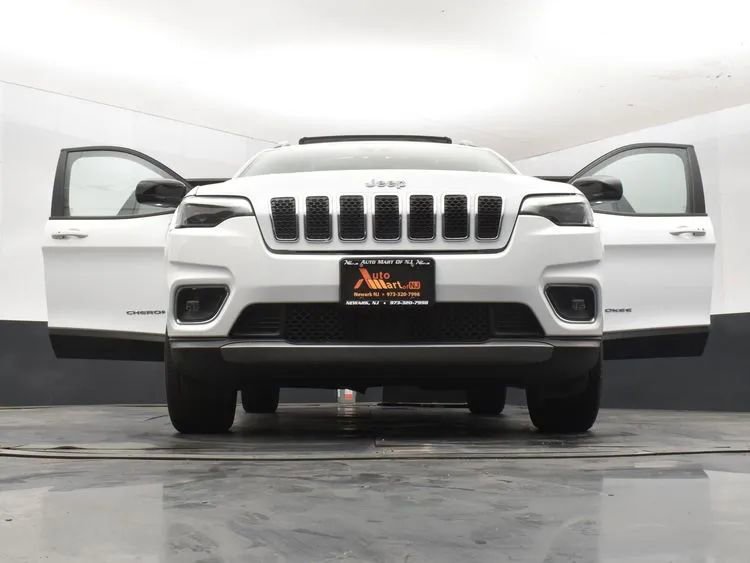 Used 2022 Jeep Cherokee Limited AWD/4WD image 11