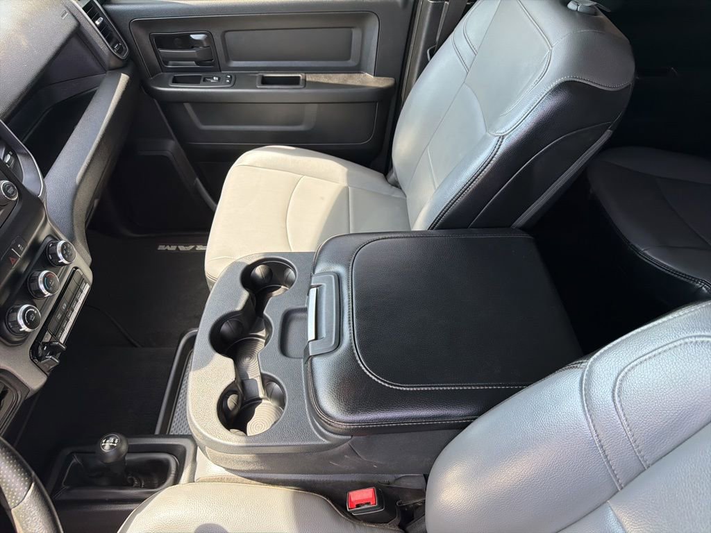 Used 2024 RAM 3500 Tradesman w/ Chrome Appearance Group AWD/4WD image 42