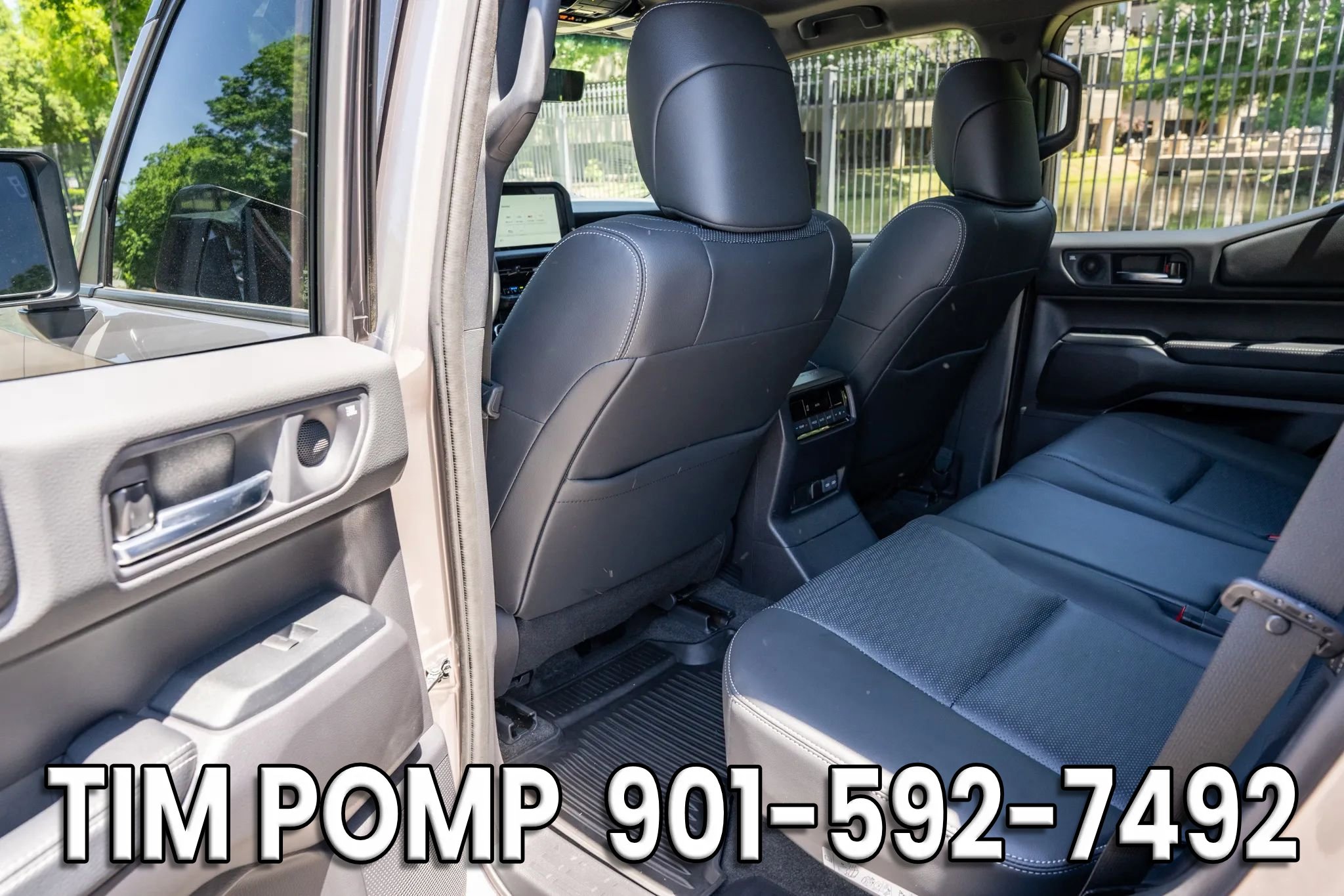 Used 2025 Toyota Land Cruiser w/ Premium Package AWD/4WD image 13