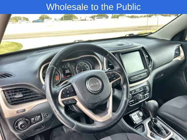 Used 2015 Jeep Cherokee Latitude w/ Comfort/Convenience Group FWD image 15