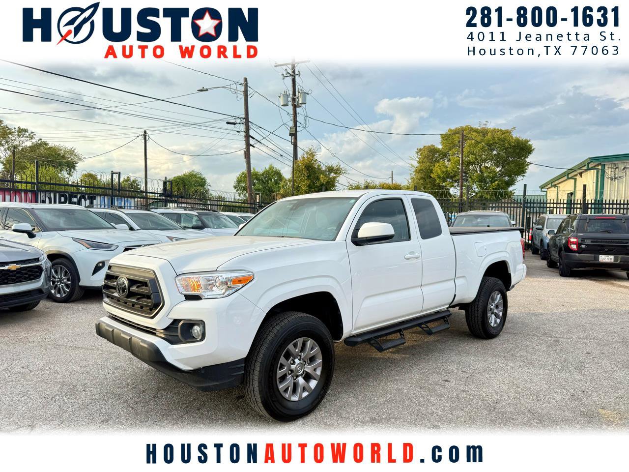 Used 2022 Toyota Tacoma SR image 1