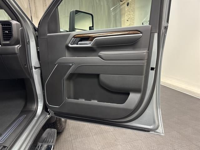 New 2026 GMC Sierra 2500 SLE w/ SLE Value Package; AWD/4WD image 19