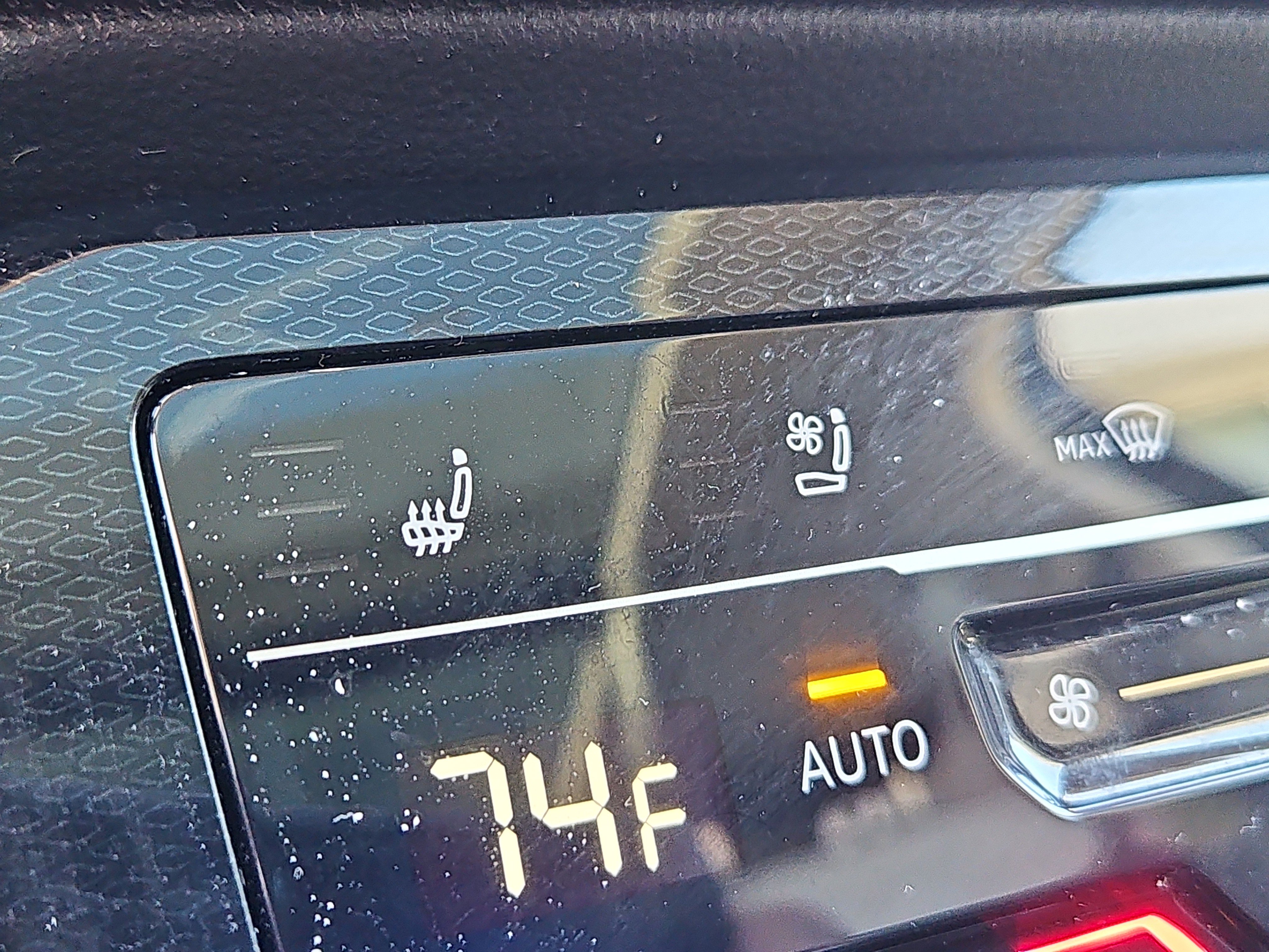 Certified 2025 Volkswagen Taos SEL AWD/4WD image 13