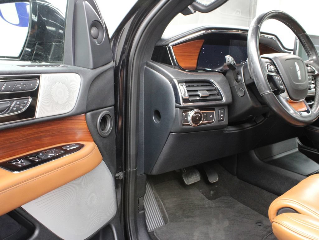 Used 2019 Lincoln Navigator Reserve AWD/4WD image 59