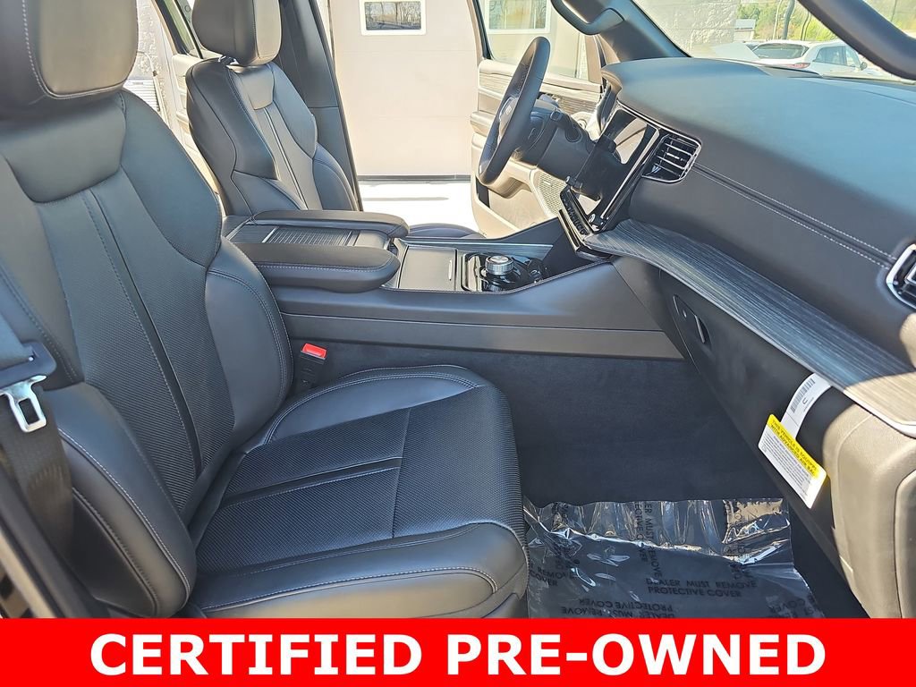 Used 2023 Jeep Wagoneer Series III w/ Preferred Equipment Group image 10