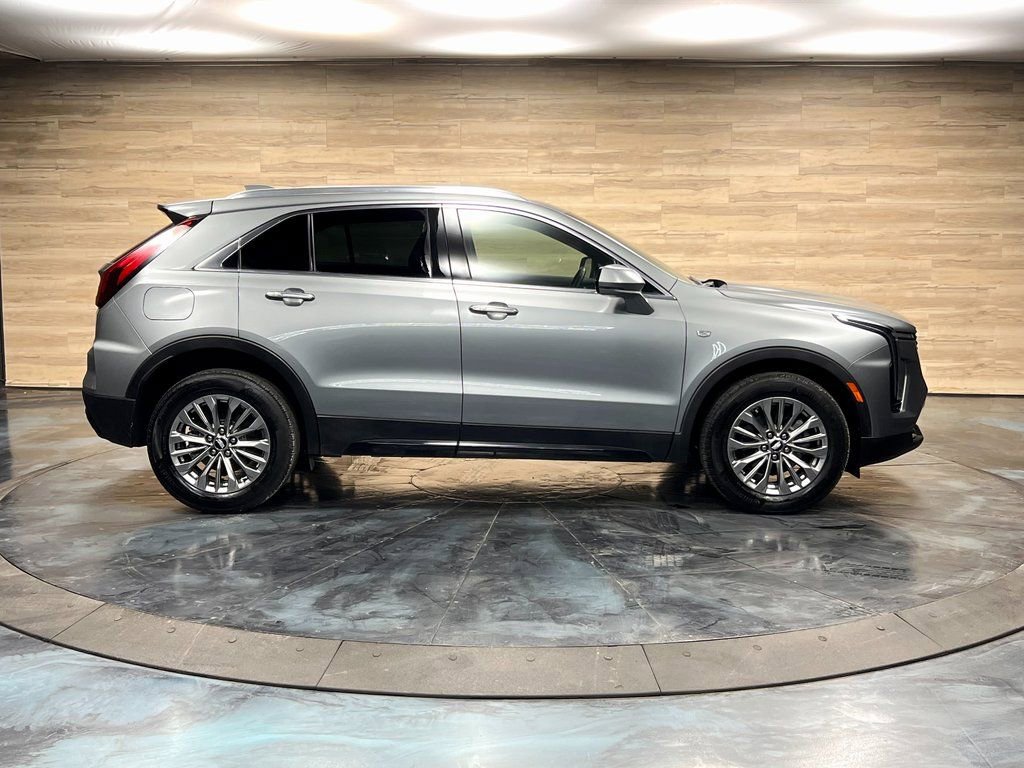 Used 2024 Cadillac XT4 Premium Luxury w/ Technology Package image 10