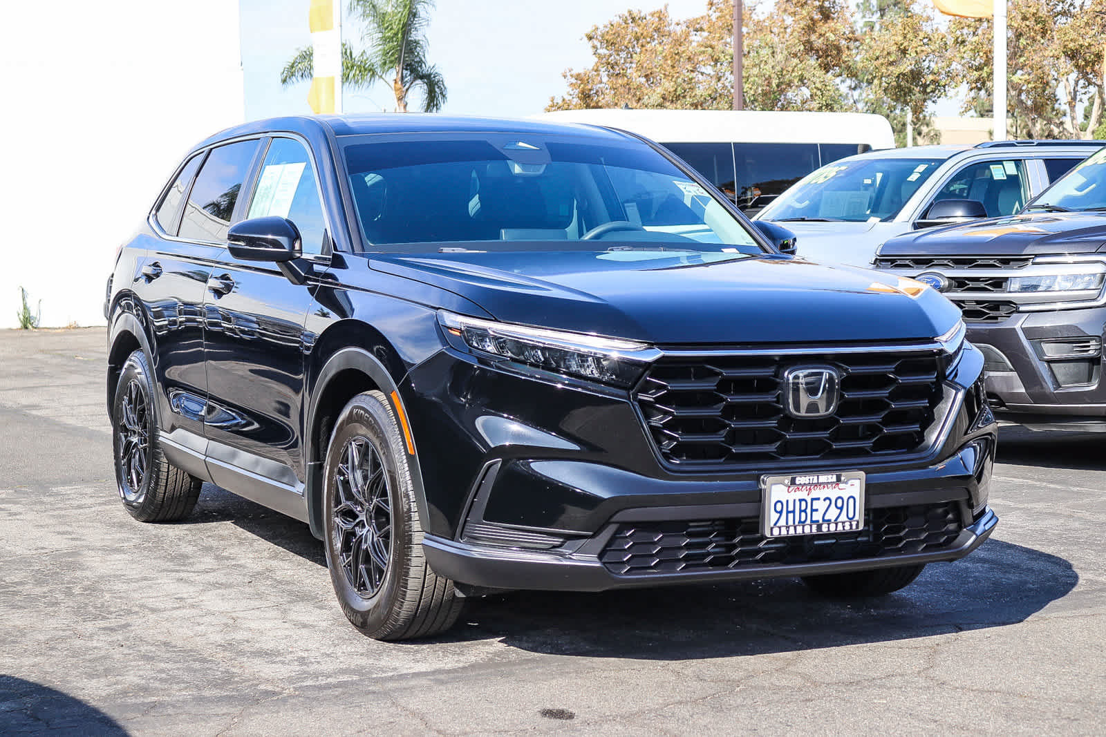Used 2023 Honda CR-V LX image 3