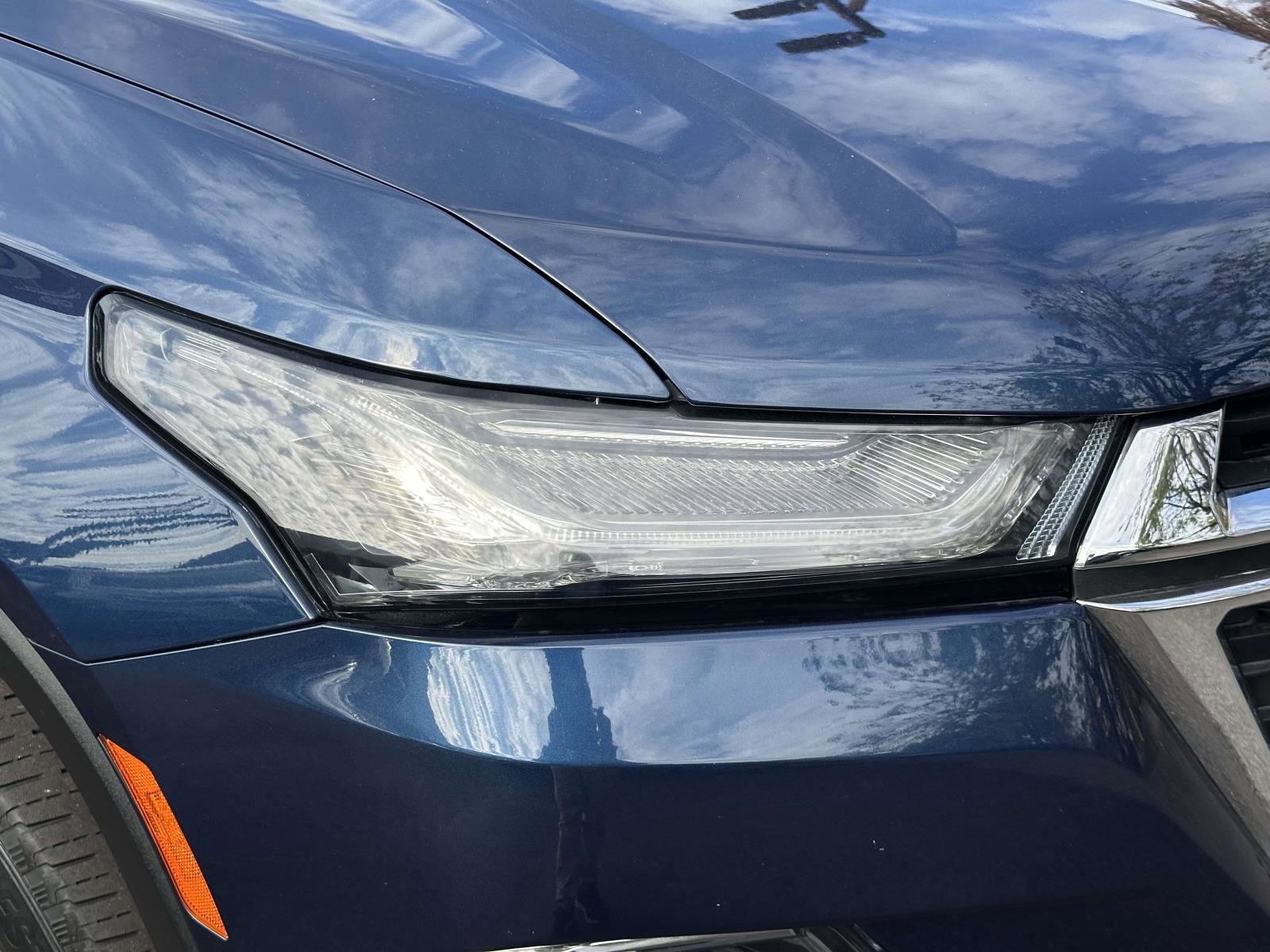 Used 2023 Chevrolet Traverse LT image 9