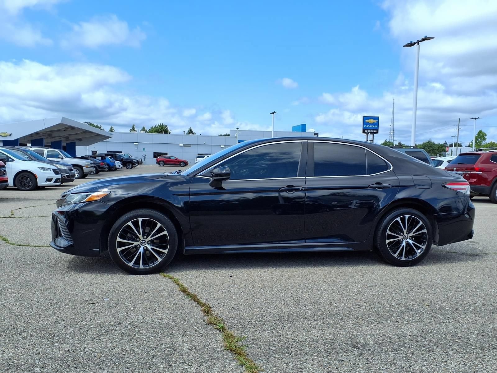 Used 2019 Toyota Camry SE FWD image 8