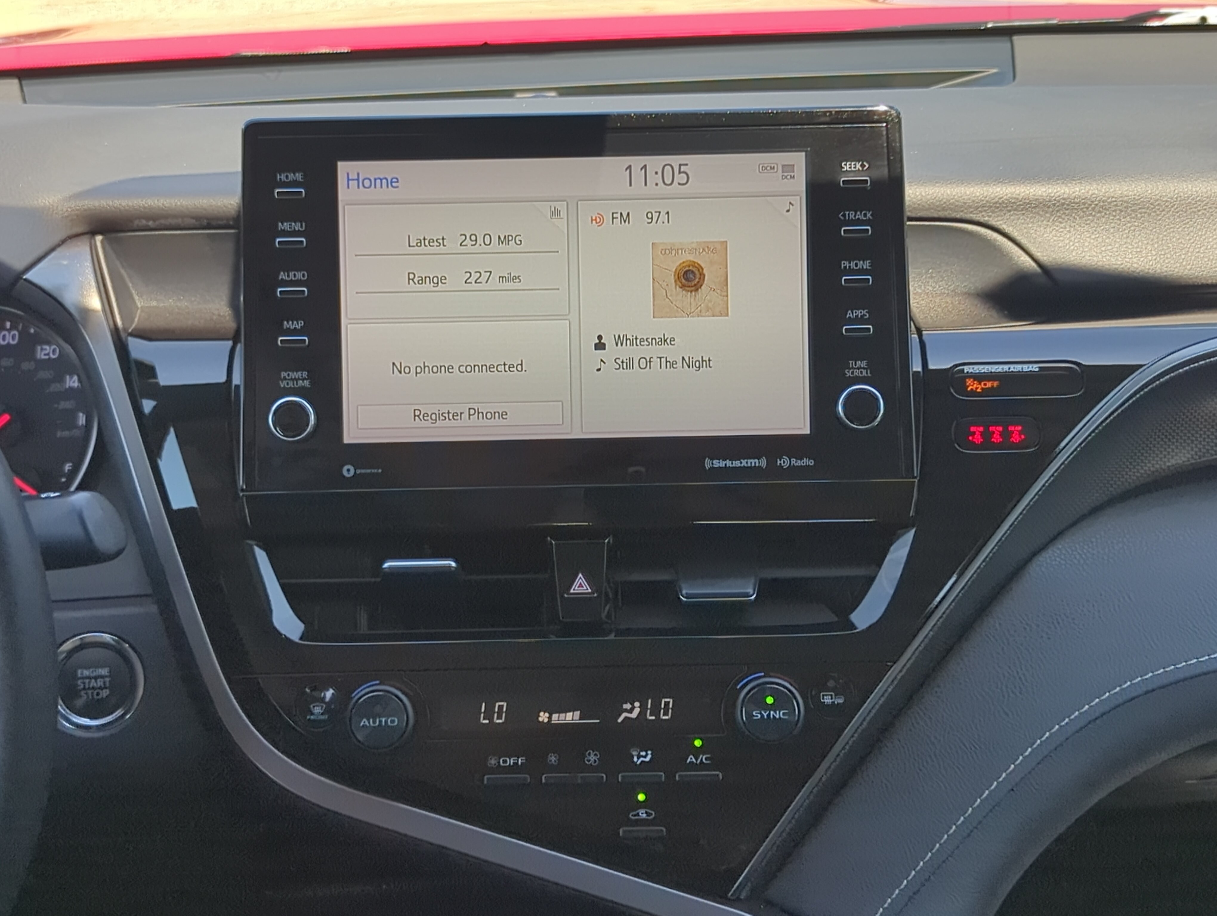 Used 2022 Toyota Camry XSE FWD image 15