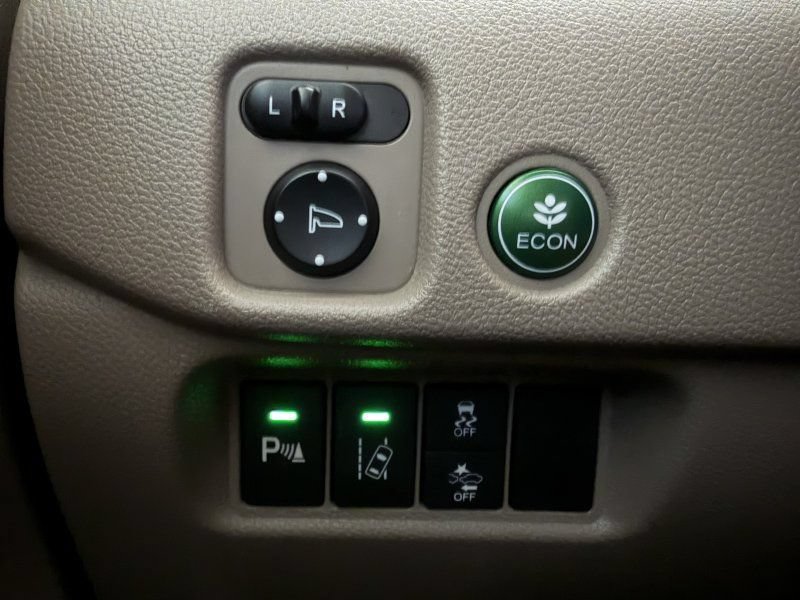 Used 2016 Honda Pilot Touring image 33