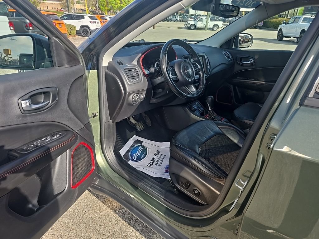 Used 2021 Jeep Compass Trailhawk w/ Convenience Group AWD/4WD image 12