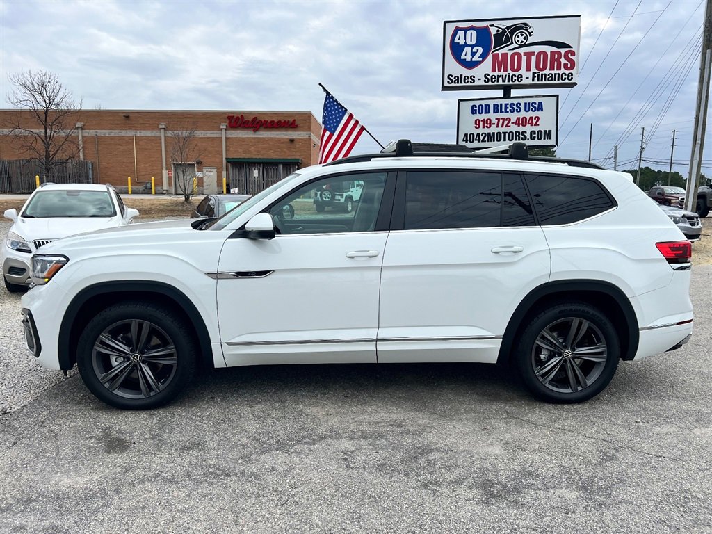 Used 2021 Volkswagen Atlas SE image 2