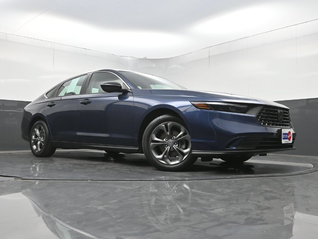 Used 2023 Honda Accord EX image 21