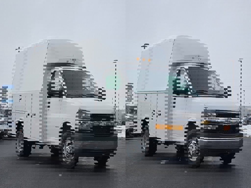 New 2025 Chevrolet Express 3500 w/ Power Convenience Package image 2