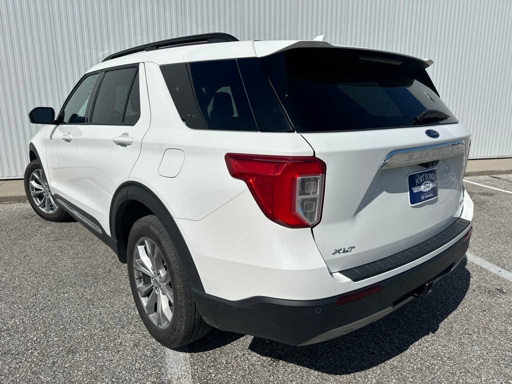 Used 2024 Ford Explorer XLT w/ Equipment Group 202A AWD/4WD image 5