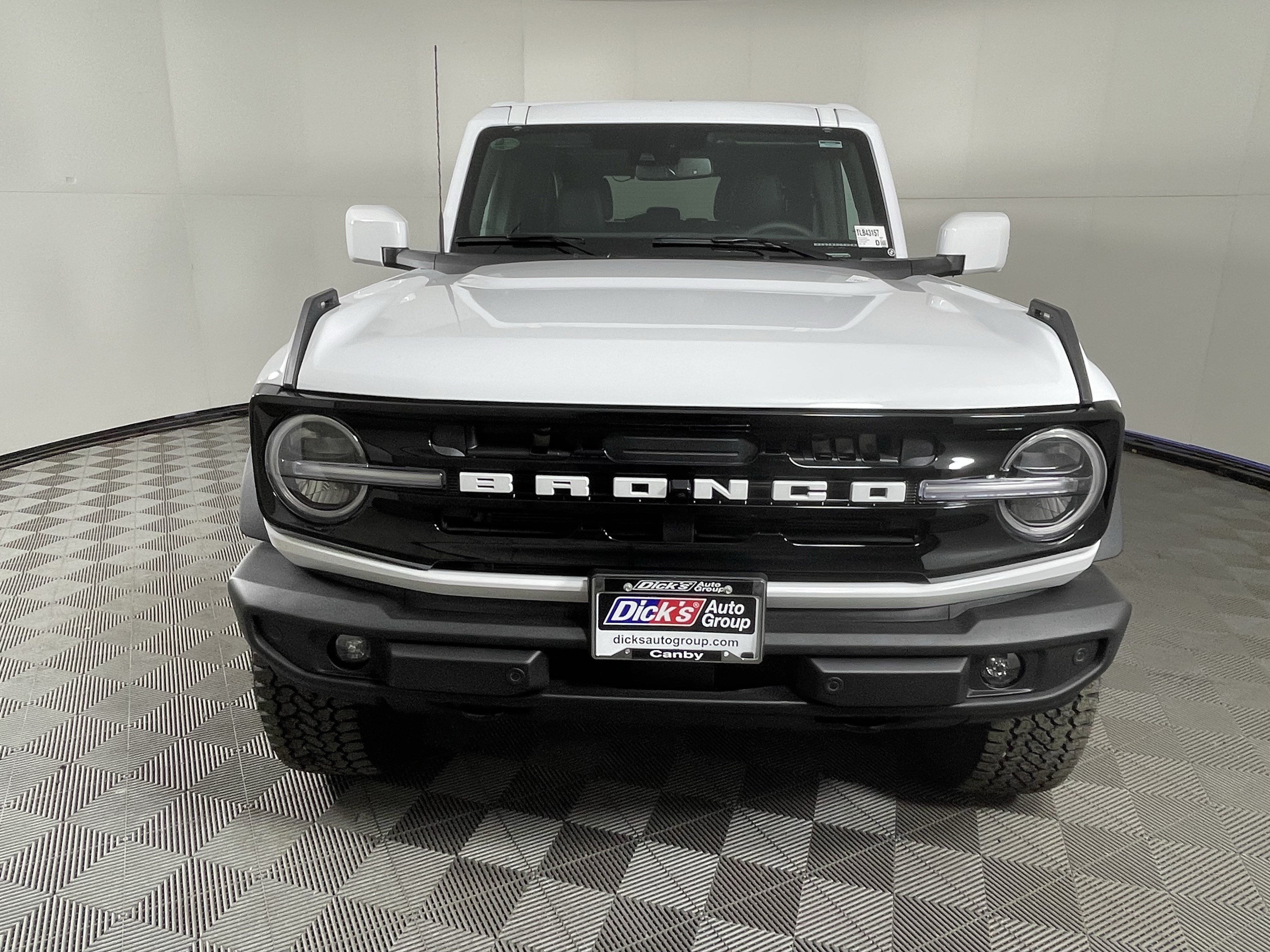 New 2026 Ford Bronco Outer Banks w/ Sasquatch Package AWD/4WD image 8