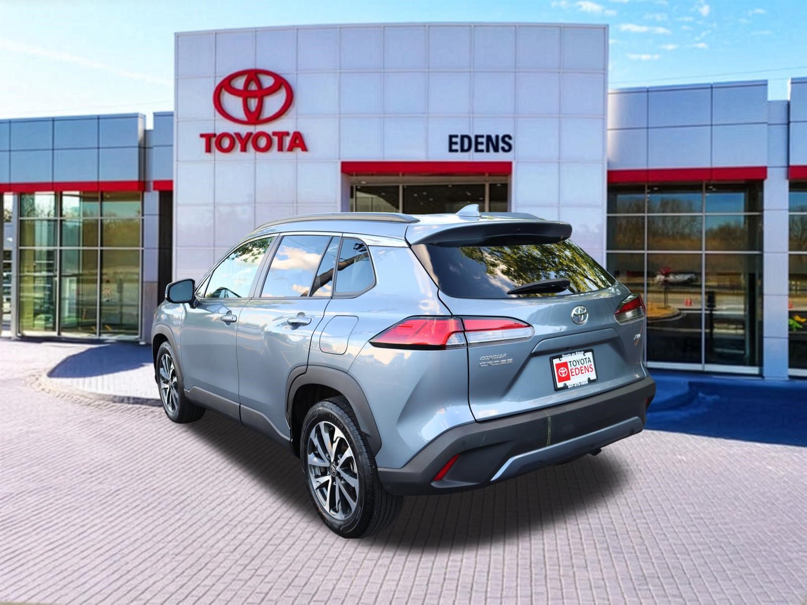 Certified 2024 Toyota Corolla Cross XLE FWD image 7