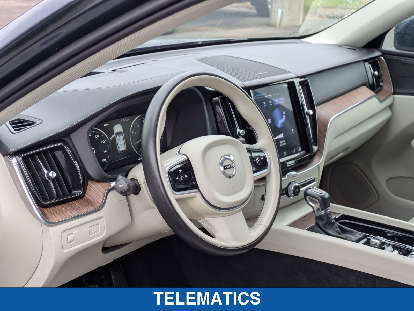 Used 2020 Volvo XC60 T6 Inscription image 15