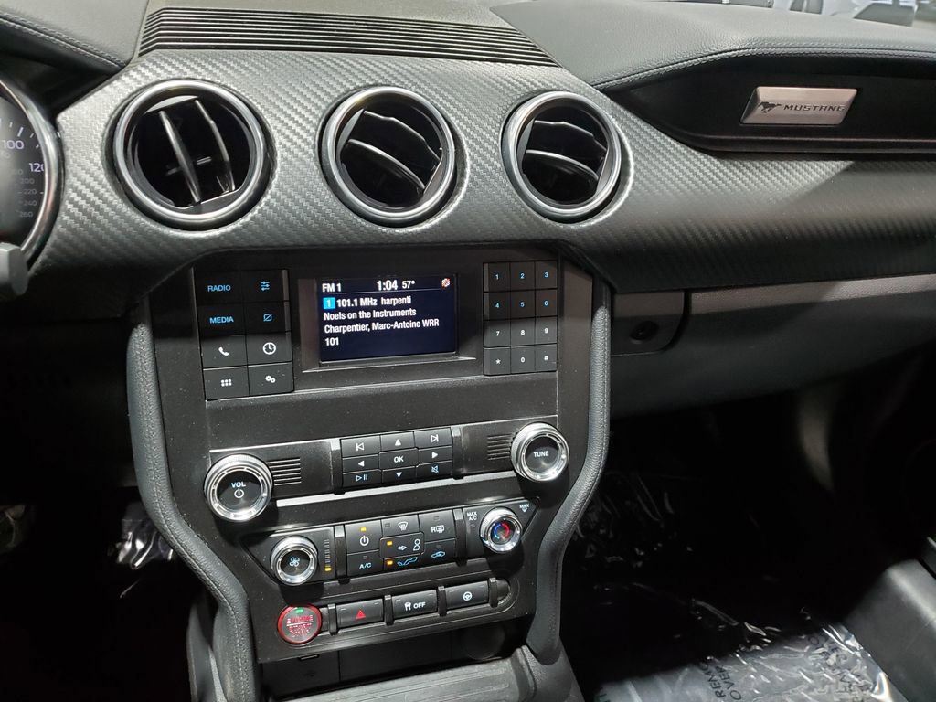 Used 2019 Ford Mustang EcoBoost image 21