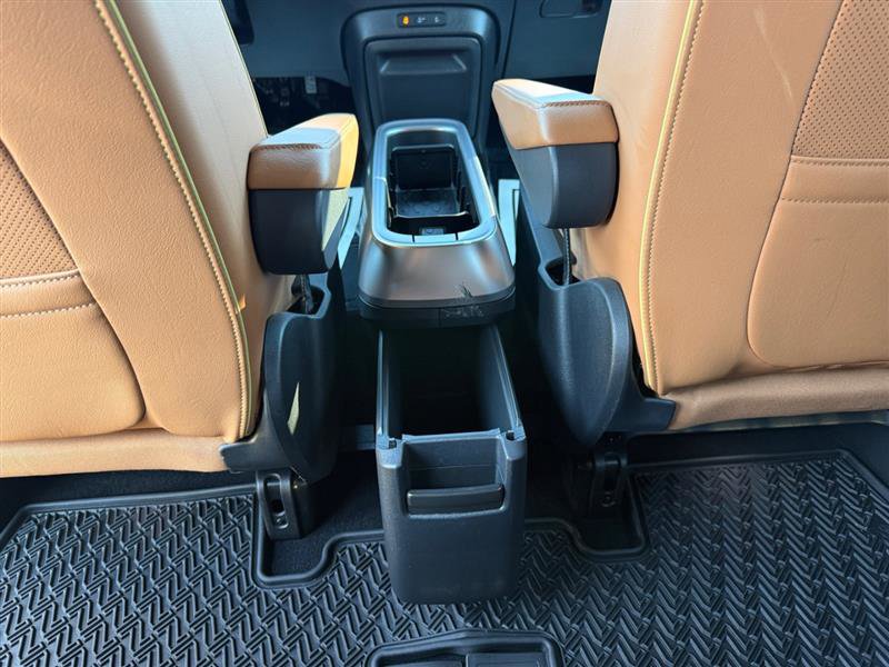 Used 2025 Volkswagen ID. Buzz Pro S image 38