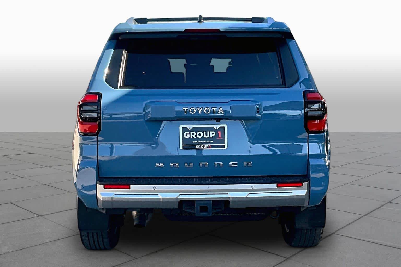 Used 2025 Toyota 4Runner Limited AWD/4WD image 5