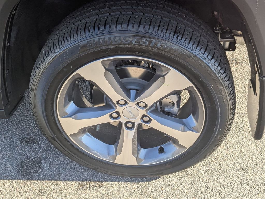 New 2025 Jeep Grand Cherokee Limited w/ Luxury Tech Group II image 11