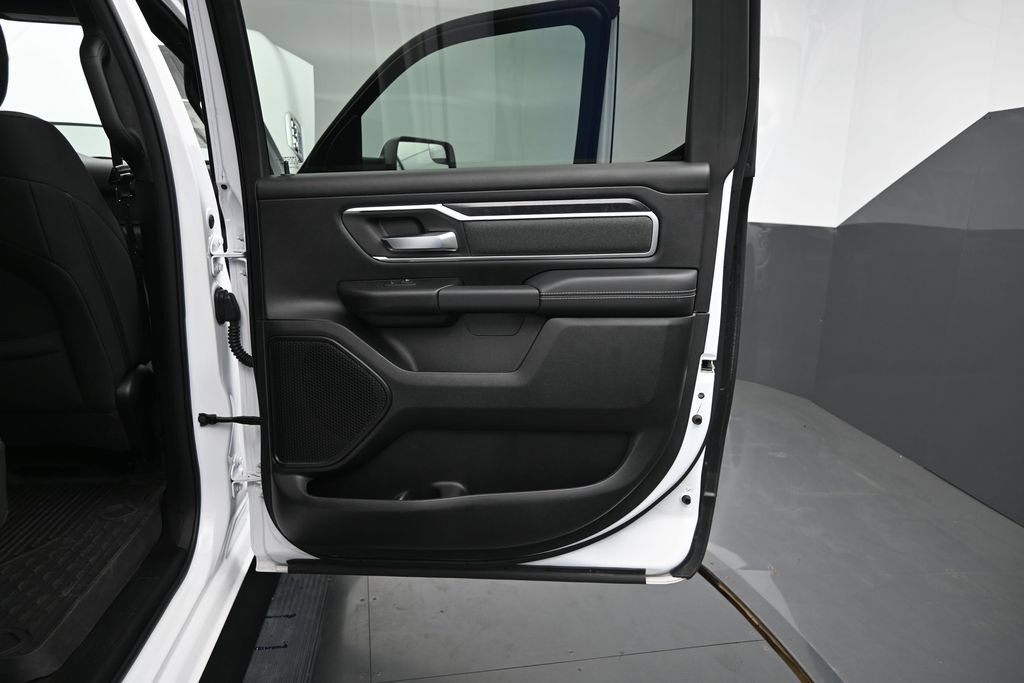 Used 2022 RAM 1500 Big Horn AWD/4WD image 16