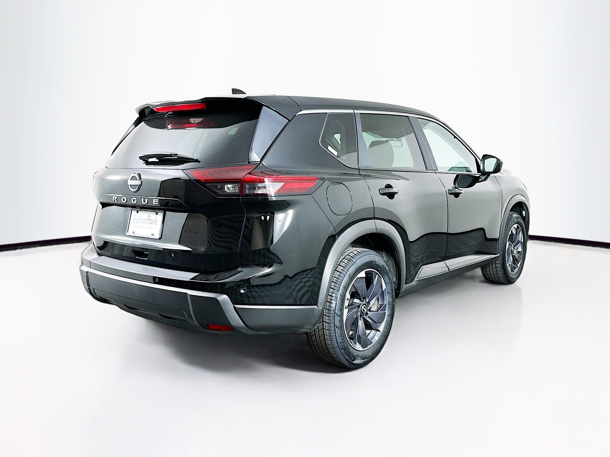 Used 2025 Nissan Rogue SV image 9