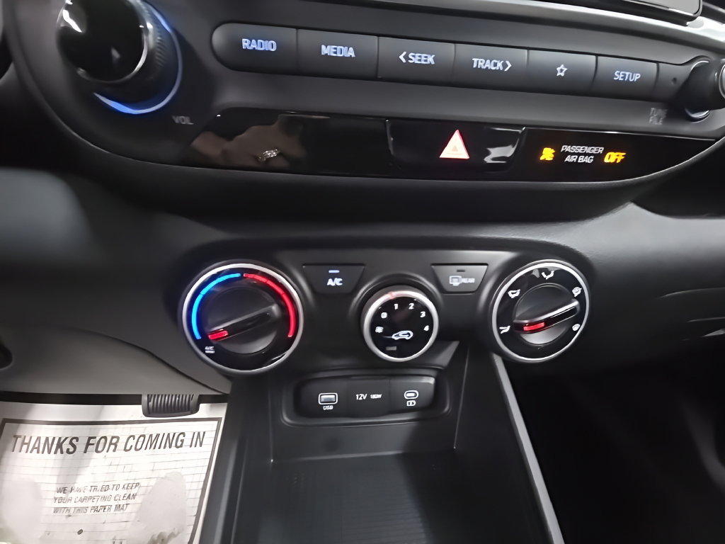New 2026 Hyundai Venue SE FWD image 32
