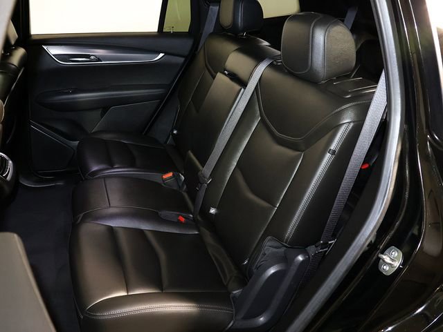 Used 2024 Cadillac XT6 Luxury AWD/4WD image 13