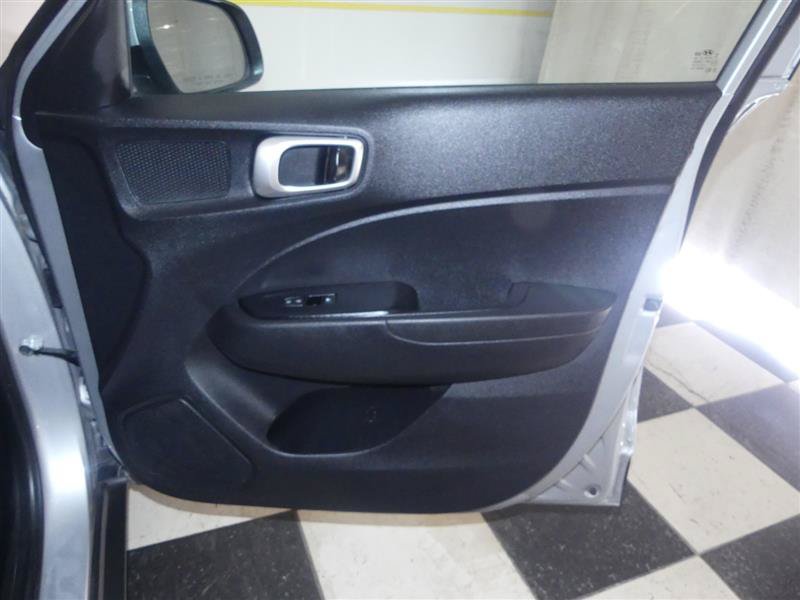 Used 2021 Hyundai Venue SE FWD image 20