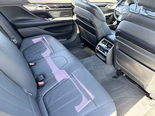 Used 2022 BMW 740i w/ M Sport Package RWD image 15