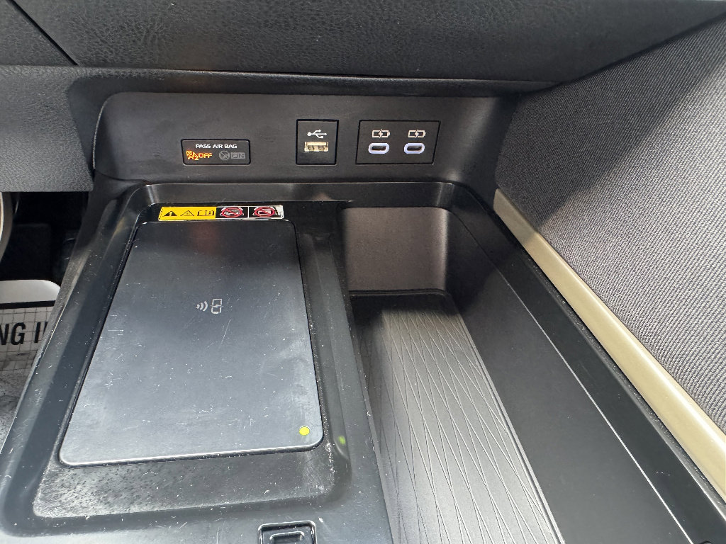 Used 2025 Toyota Camry LE AWD/4WD image 20