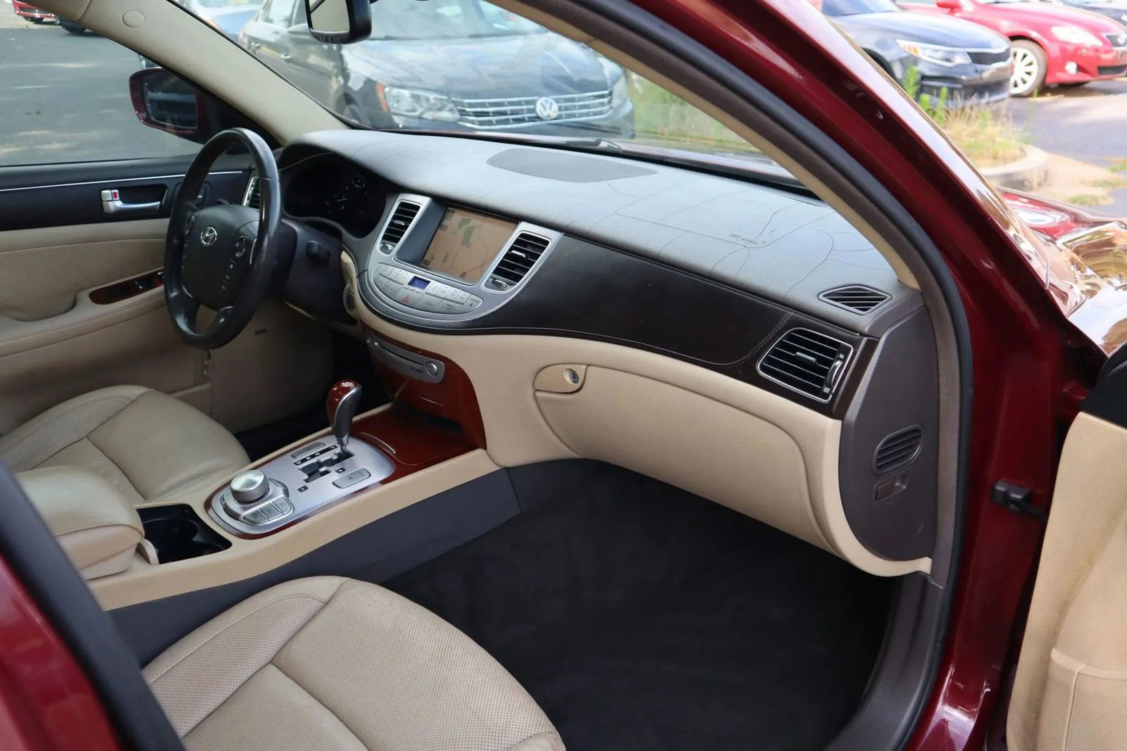 Used 2012 Hyundai Genesis 3.8 w/ Premium Pkg image 15