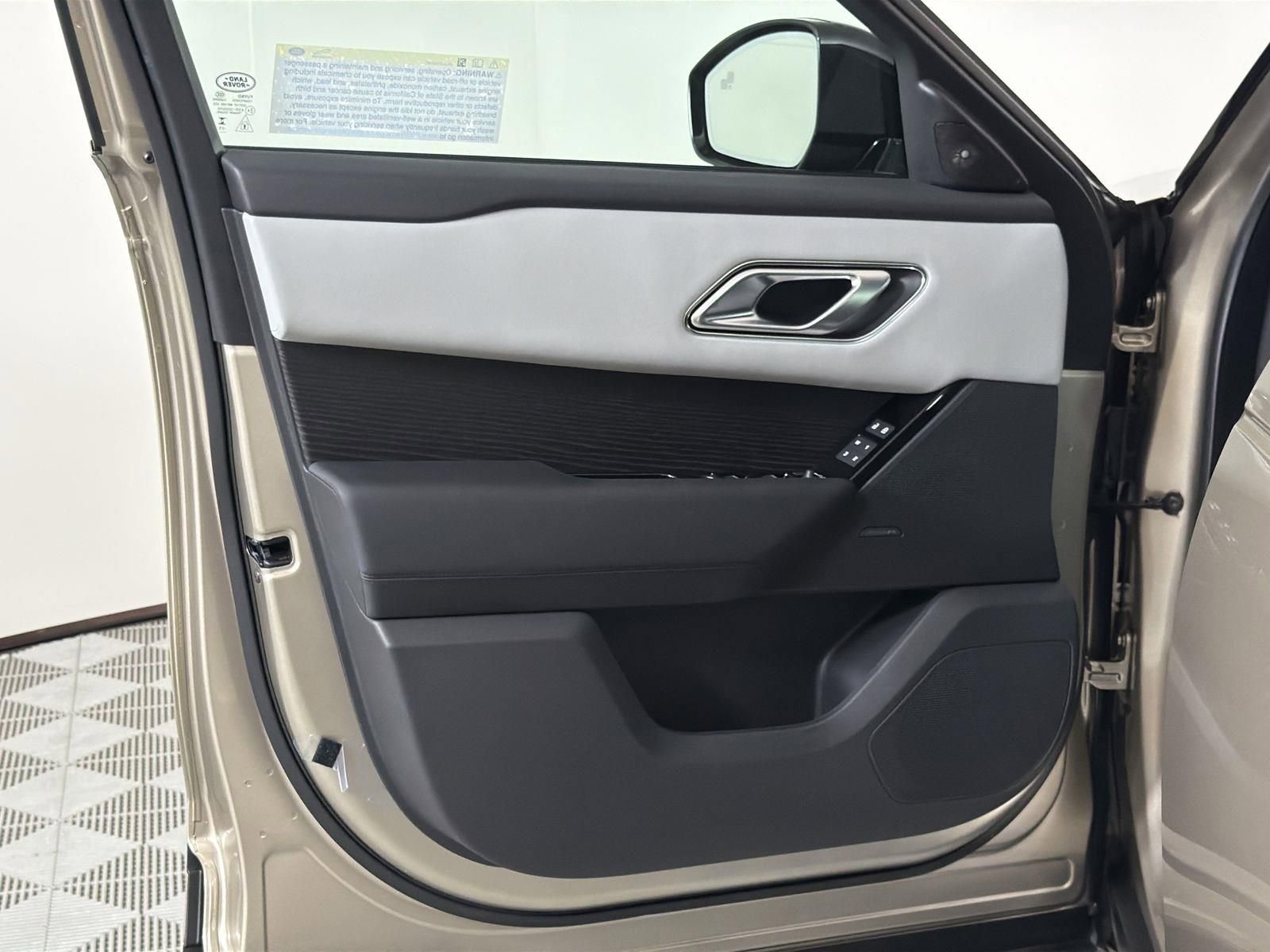 New 2026 Land Rover Range Rover Velar S image 21