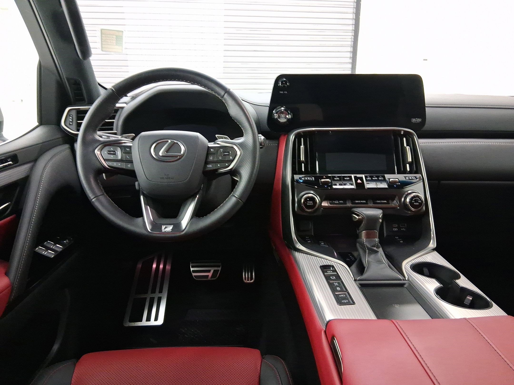 Used 2024 Lexus LX 600 F Sport image 4