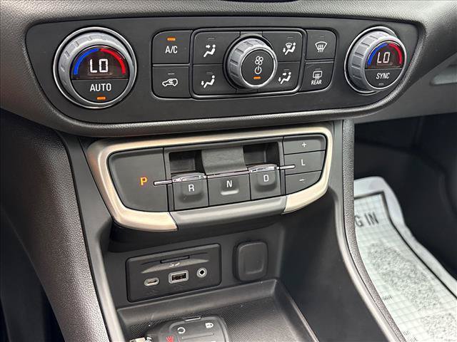 Certified 2024 GMC Terrain Denali w/ Denali Premium Package AWD/4WD image 15