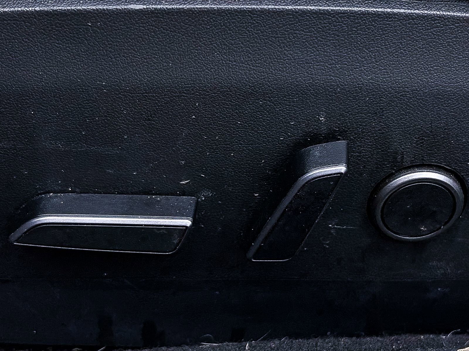 Used 2023 Tesla Model 3 Standard Range image 19