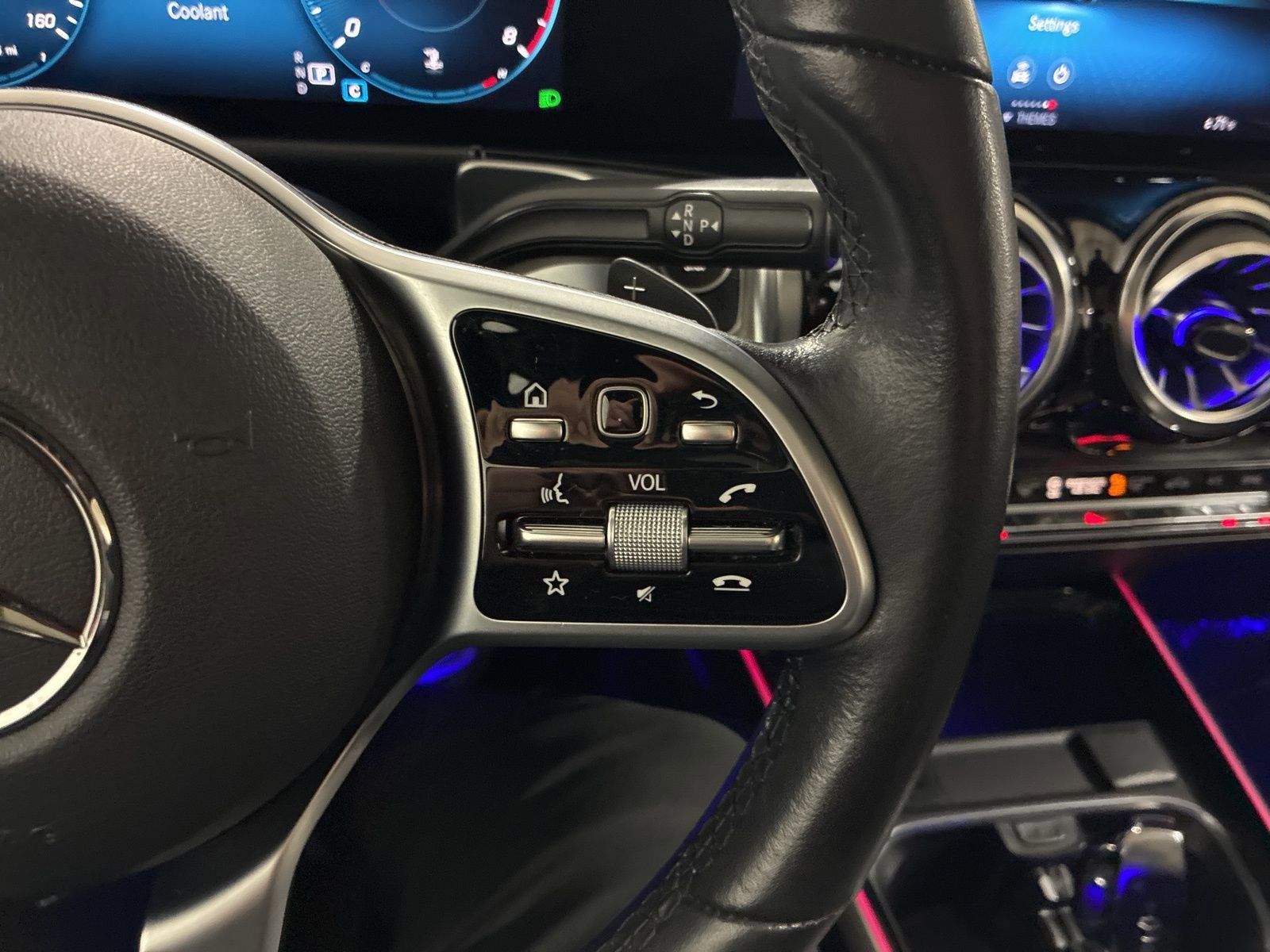 Used 2022 Mercedes-Benz GLB 250 4MATIC image 13